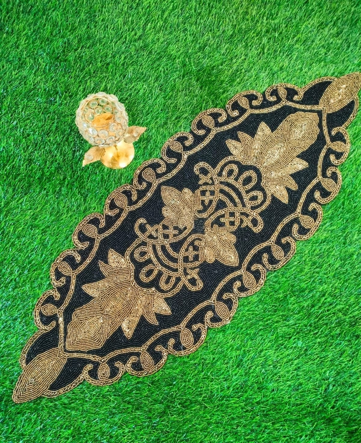 Luxury Gold & White Beaded Table Runner (13"x36") - Elegant Floral Centerpiece